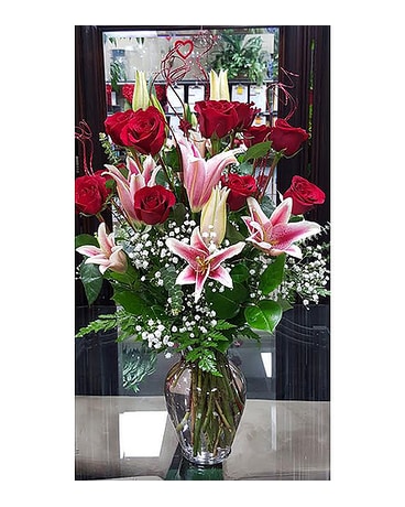 DZ roses and lilies Flower Arrangement